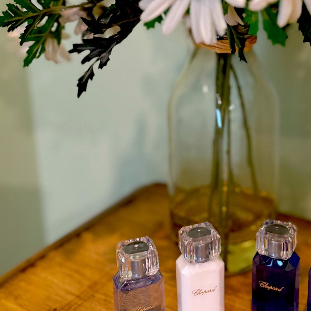 Chopard Blue and White 1 Shampoo 1 Conditioner and 1Shower Gel 1.0 fl oz ea - Picture 9 of 9